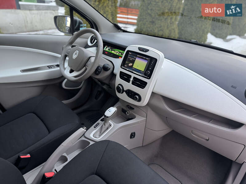 Хэтчбек Renault Zoe 2017 в Городке