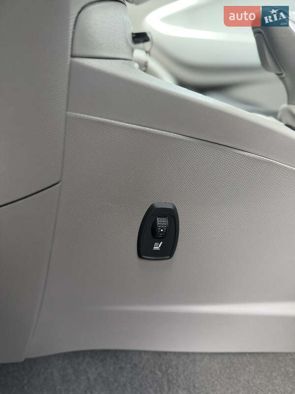 Хэтчбек Renault Zoe 2017 в Городке