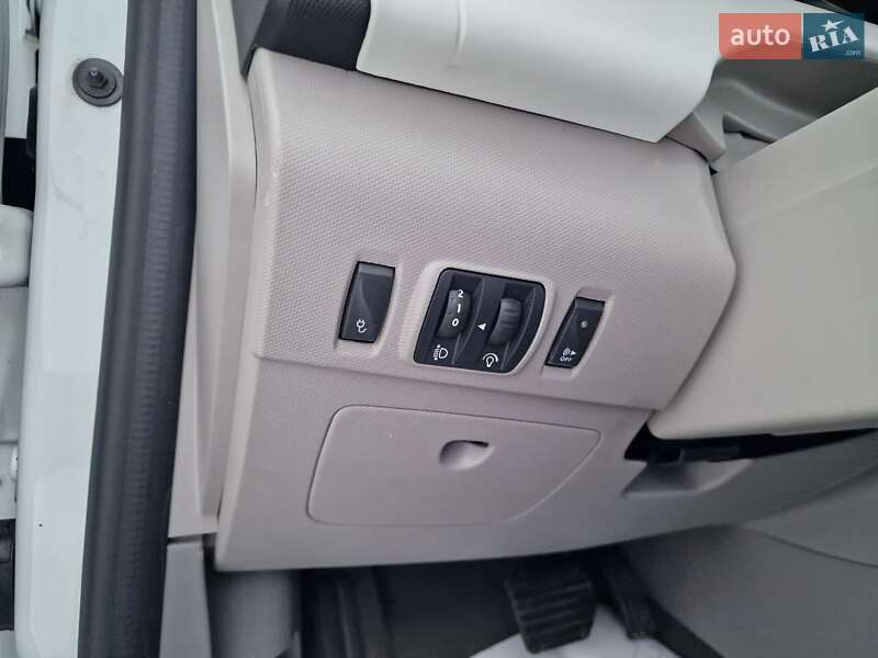 Хэтчбек Renault Zoe 2017 в Виннице фото 23 Хэтчбек Renault Zoe 2017 в Виннице