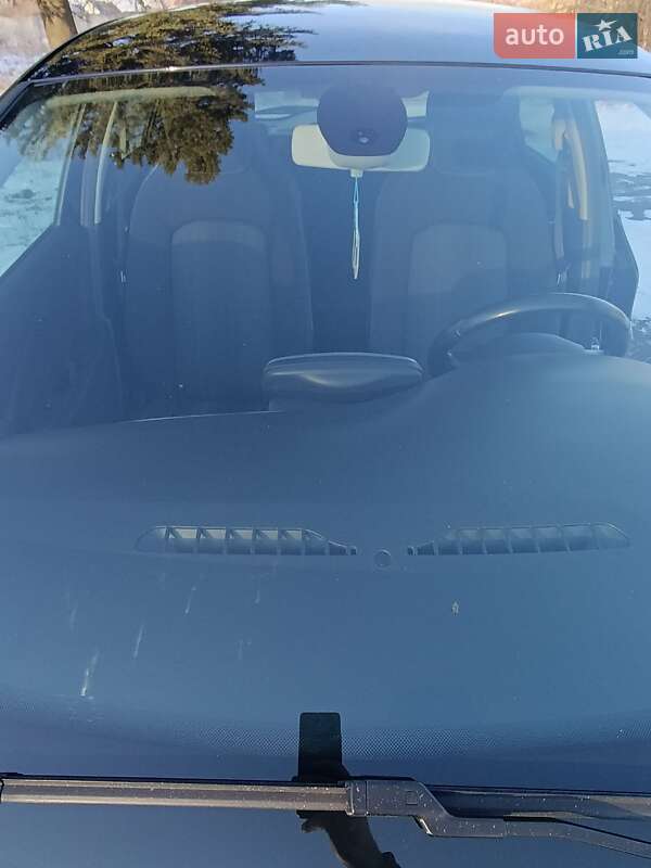 Хэтчбек Renault Zoe 2018 в Дубно