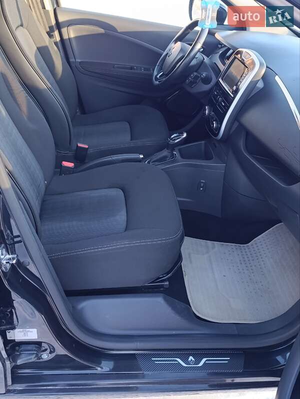 Хэтчбек Renault Zoe 2018 в Дубно