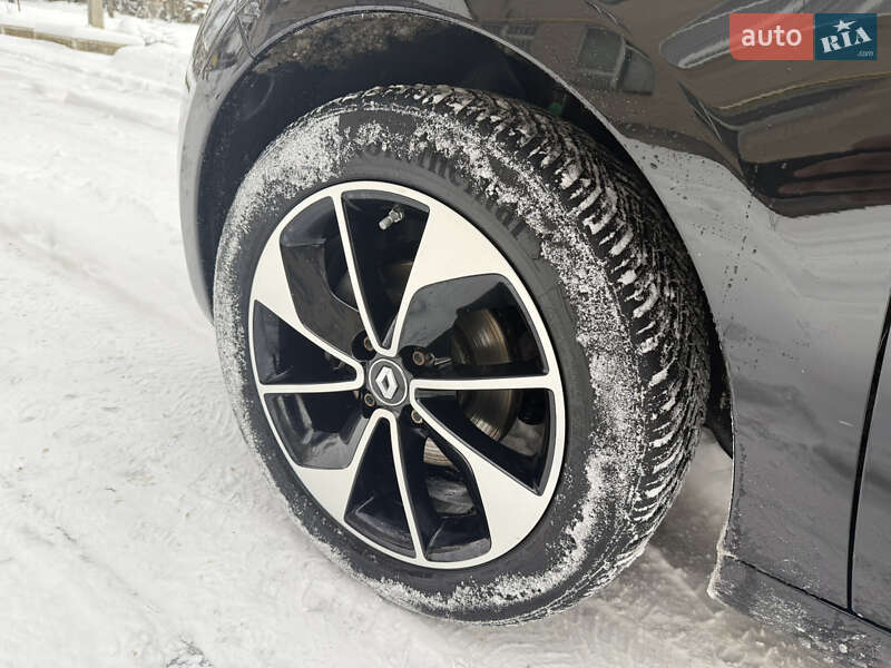 Хэтчбек Renault Zoe 2017 в Ужгороде