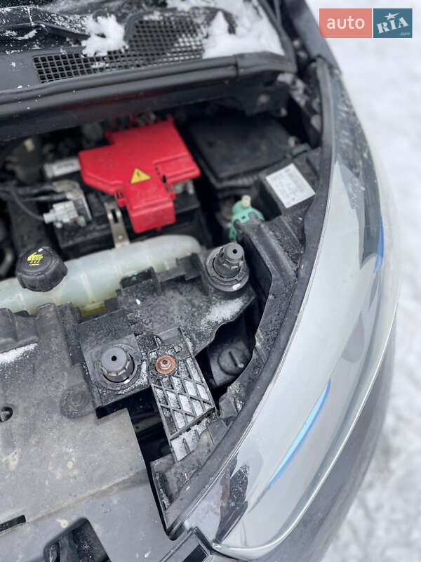 Хэтчбек Renault Zoe 2017 в Хмельницком