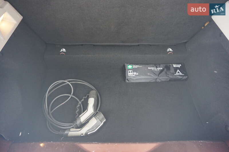 Хэтчбек Renault Zoe 2015 в Самборе