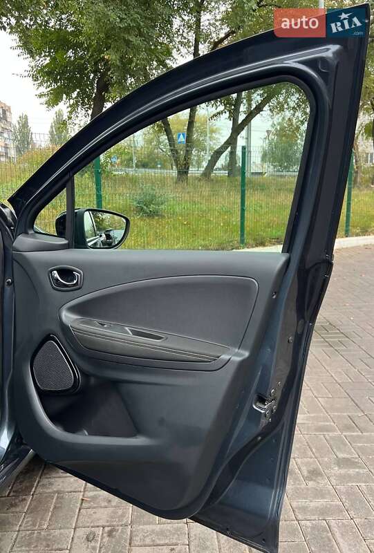 Хэтчбек Renault Zoe 2017 в Киеве фото 12 Хэтчбек Renault Zoe 2017 в Киеве