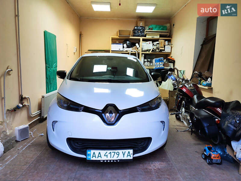 Хэтчбек Renault Zoe 2018 в Ворзеле