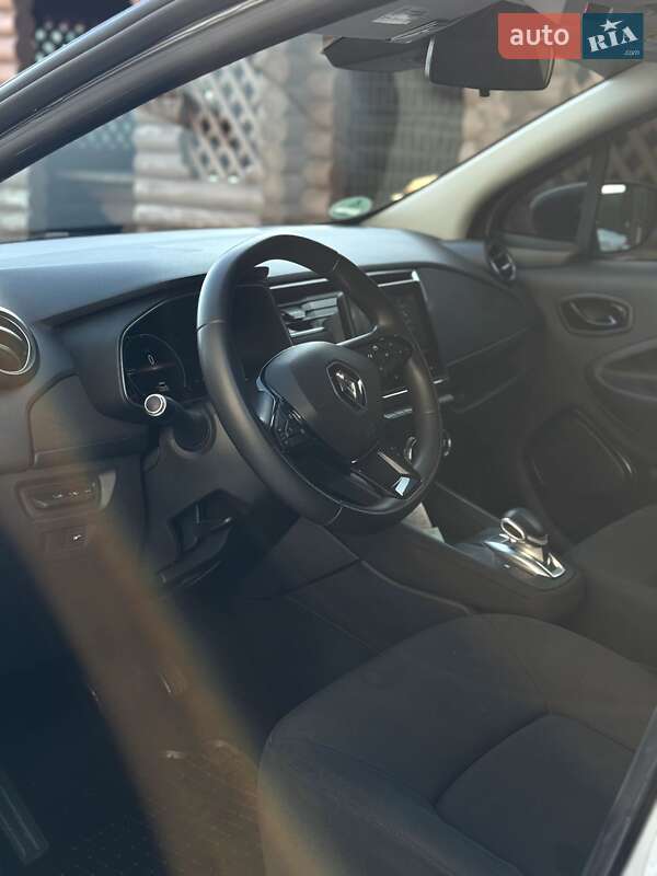 Хэтчбек Renault Zoe 2020 в Самборе