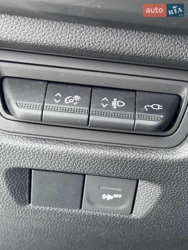 Хэтчбек Renault Zoe 2020 в Стрые фото 13 Хэтчбек Renault Zoe 2020 в Стрые