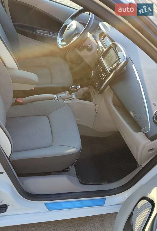 Хэтчбек Renault Zoe 2014 в Одессе фото 22 Хэтчбек Renault Zoe 2014 в Одессе