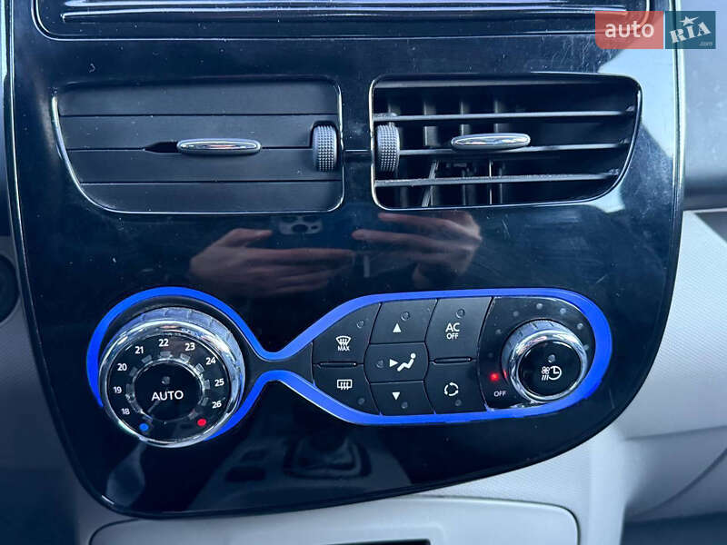 Хэтчбек Renault Zoe 2014 в Стрые фото 48 Хэтчбек Renault Zoe 2014 в Стрые