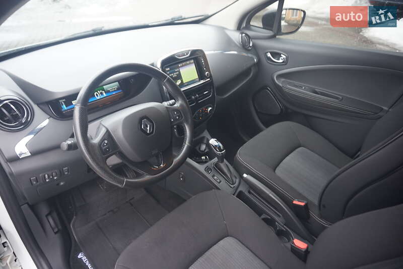 Хэтчбек Renault Zoe 2018 в Самборе