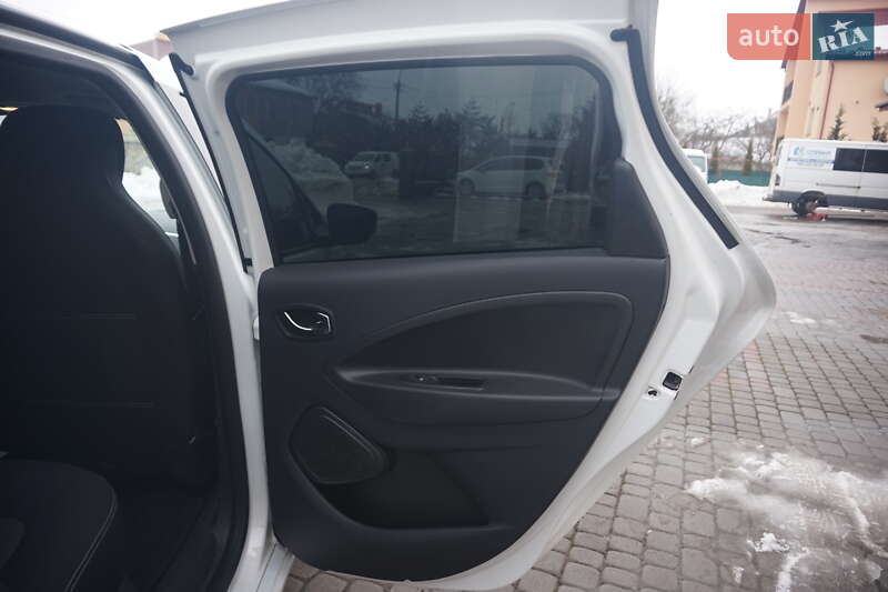 Хэтчбек Renault Zoe 2018 в Самборе