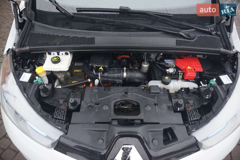 Хэтчбек Renault Zoe 2018 в Самборе