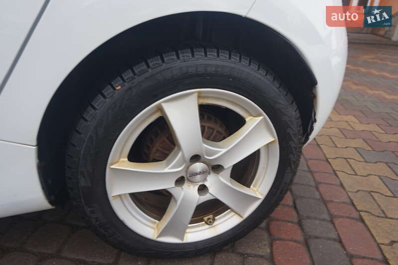 Хэтчбек Renault Zoe 2018 в Самборе