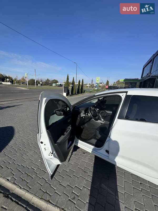 Хэтчбек Renault Zoe 2020 в Львове