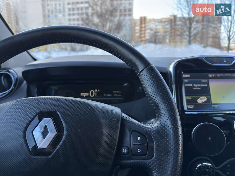 Хэтчбек Renault Zoe 2018 в Киеве
