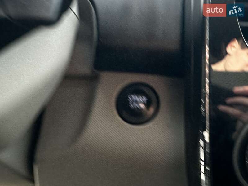 Хетчбек Renault Zoe 2014 в Львові фото 34 Хетчбек Renault Zoe 2014 в Львові