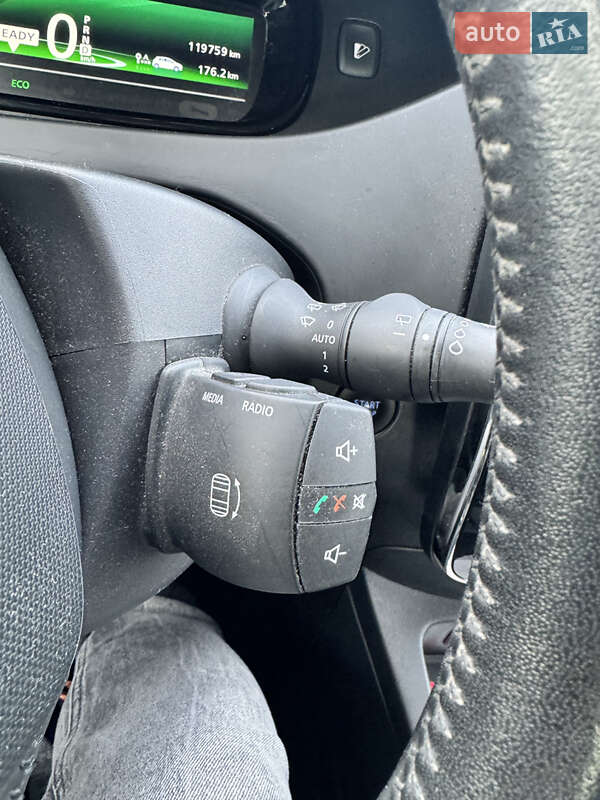 Хетчбек Renault Zoe 2017 в Львові