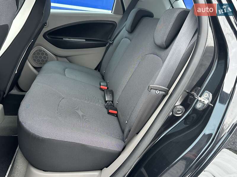 Хэтчбек Renault Zoe 2014 в Ровно фото 83 Хэтчбек Renault Zoe 2014 в Ровно