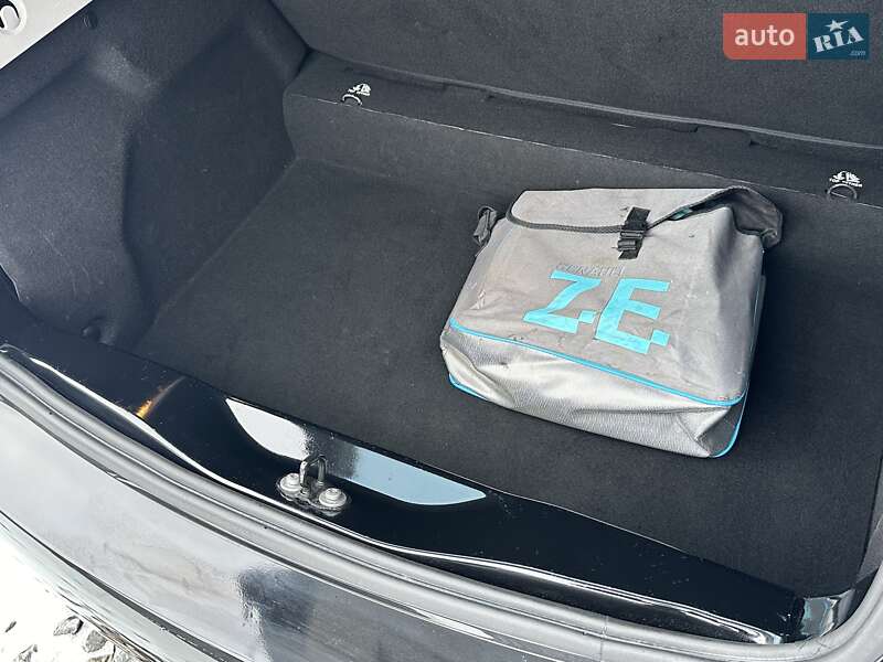 Хэтчбек Renault Zoe 2014 в Ровно фото 112 Хэтчбек Renault Zoe 2014 в Ровно