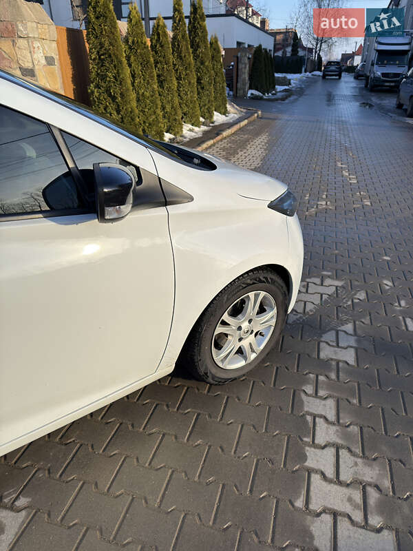 Хэтчбек Renault Zoe 2016 в Черновцах