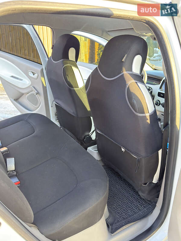 Хэтчбек Renault Zoe 2016 в Черновцах