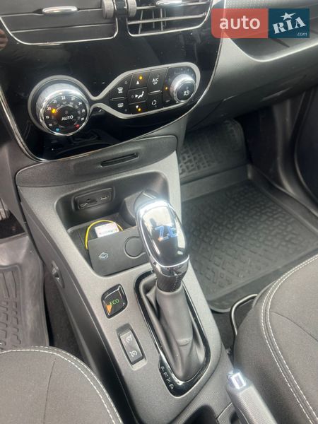 Хэтчбек Renault Zoe 2017 в Золочеве