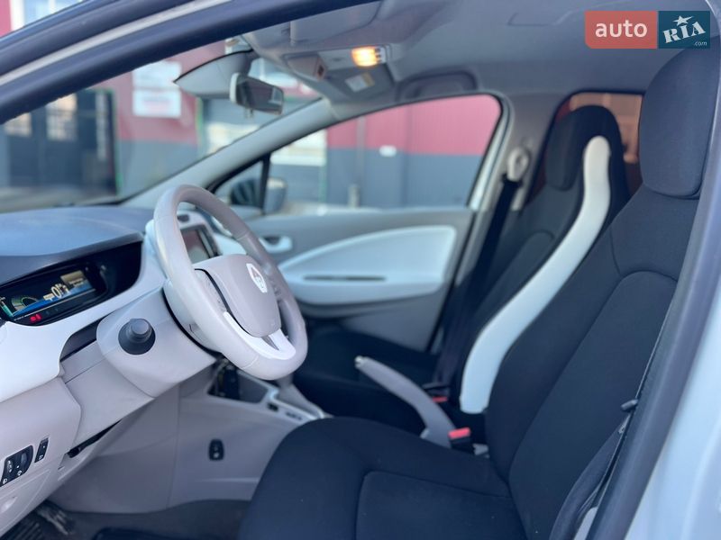 Хэтчбек Renault Zoe 2018 в Дубно