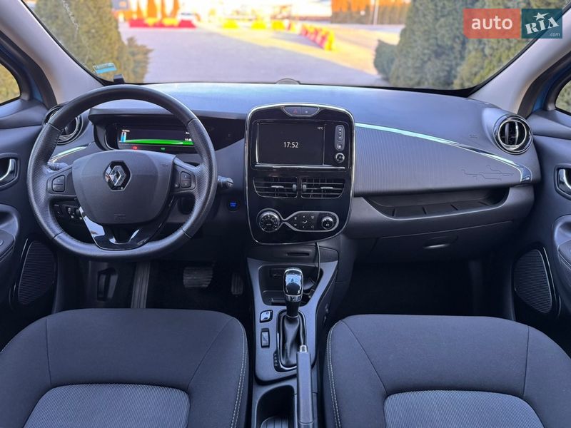 Хэтчбек Renault Zoe 2017 в Городке
