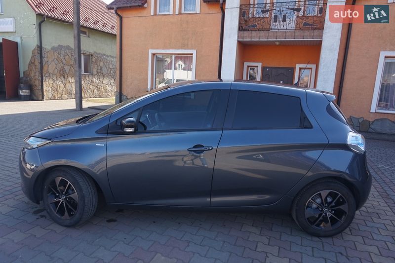 Хэтчбек Renault Zoe 2018 в Самборе
