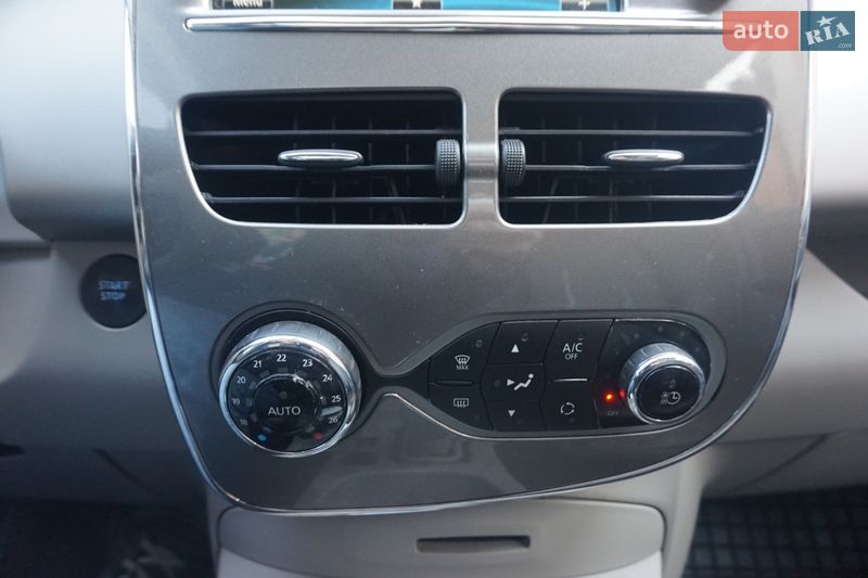 Хэтчбек Renault Zoe 2018 в Самборе