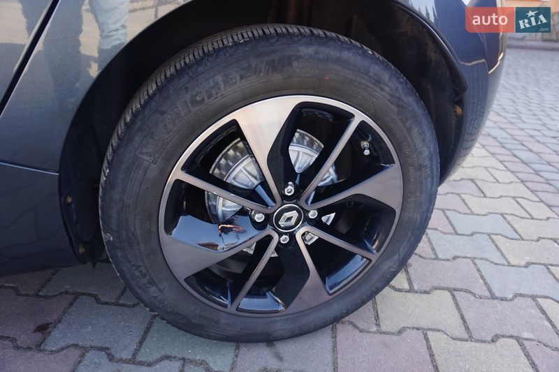 Хэтчбек Renault Zoe 2018 в Самборе