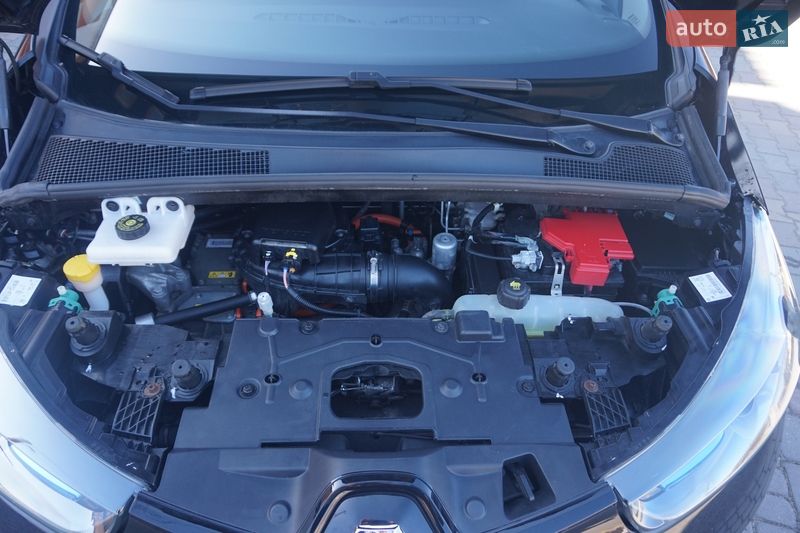 Хэтчбек Renault Zoe 2018 в Самборе