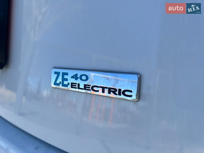 Хэтчбек Renault Zoe 2017 в Кропивницком