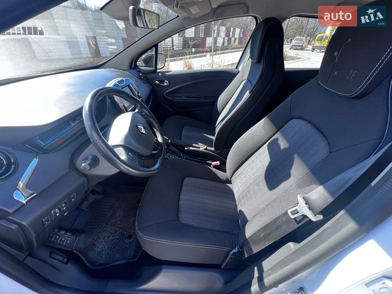 Хэтчбек Renault Zoe 2017 в Кропивницком