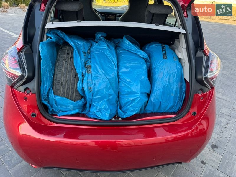 Хэтчбек Renault Zoe 2019 в Луцке фото 28 Хэтчбек Renault Zoe 2019 в Луцке