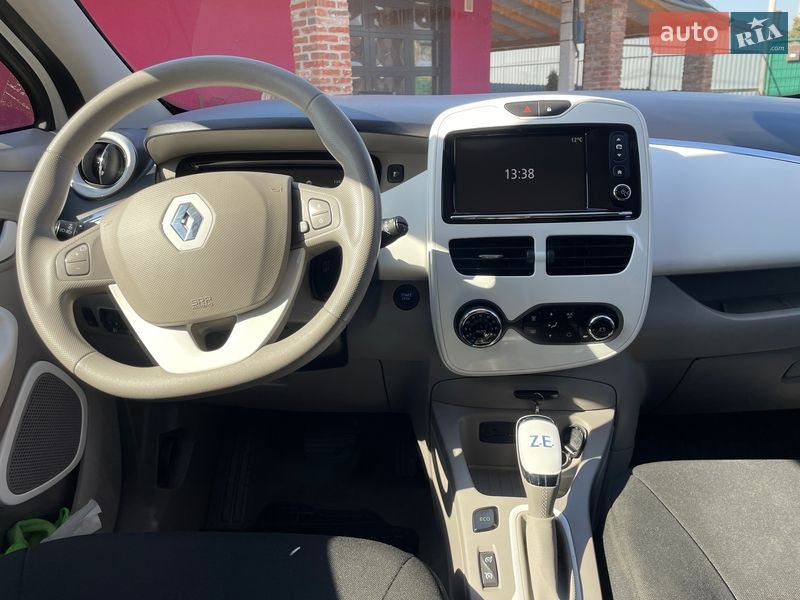 Хэтчбек Renault Zoe 2016 в Львове