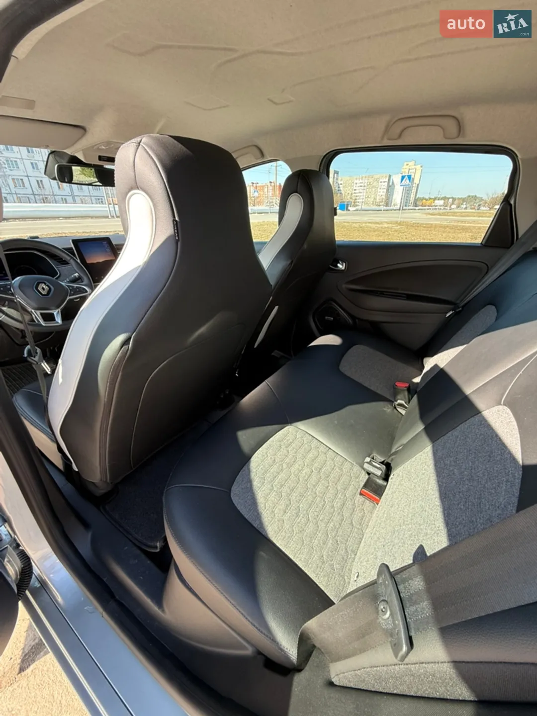 Renault Zoe 2019 VIN VF1AG000263197680 фото оголошення 8 з 16