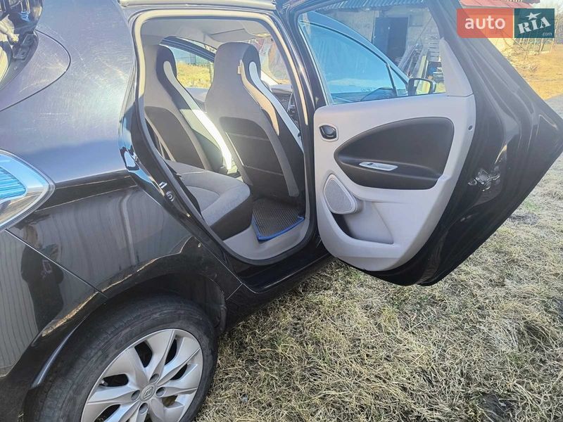 Хэтчбек Renault Zoe 2015 в Киеве