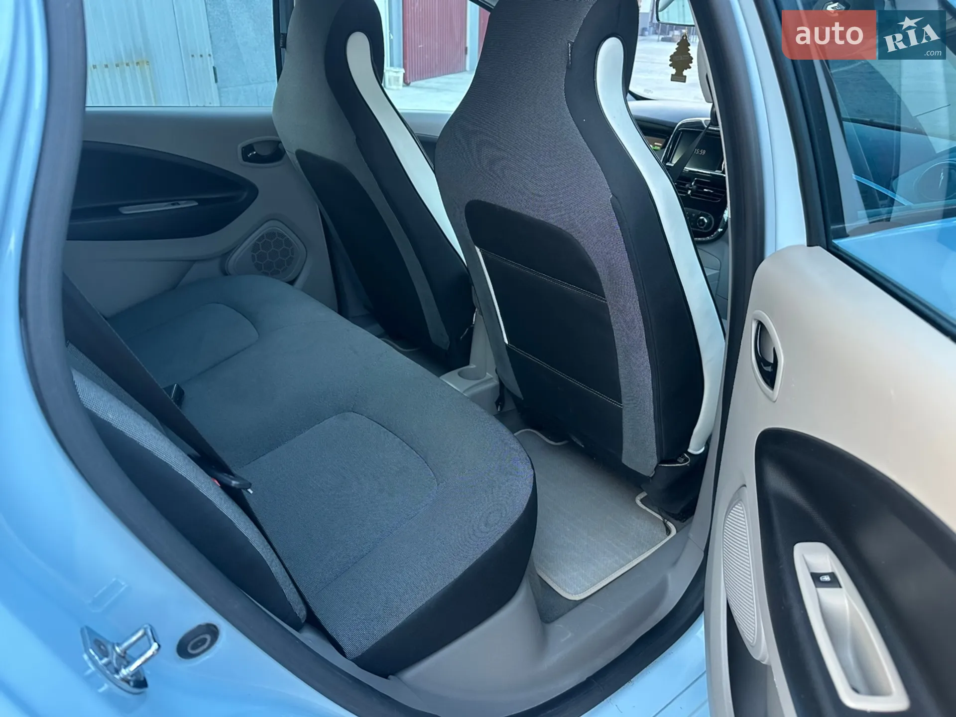 2015 Renault ZOE - мініатюра 13