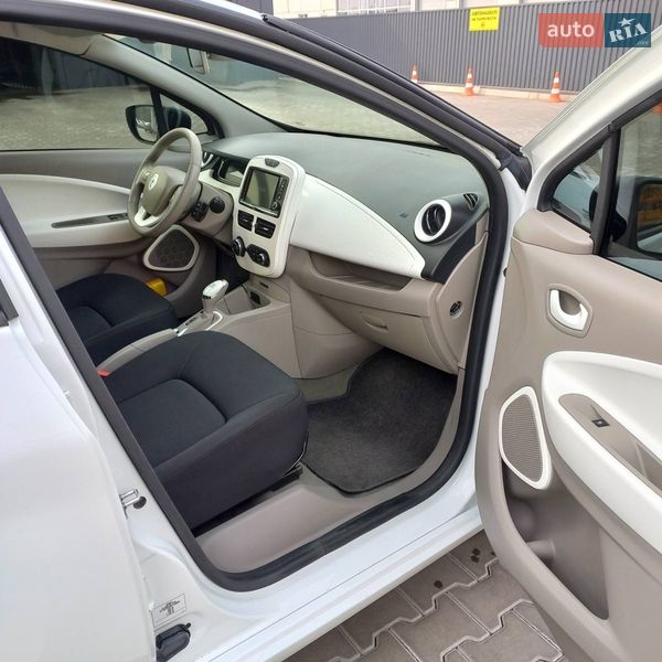 Хэтчбек Renault Zoe 2019 в Кривом Роге фото 12 Хэтчбек Renault Zoe 2019 в Кривом Роге