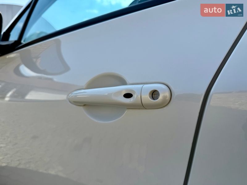 Хэтчбек Renault Zoe 2014 в Ровно