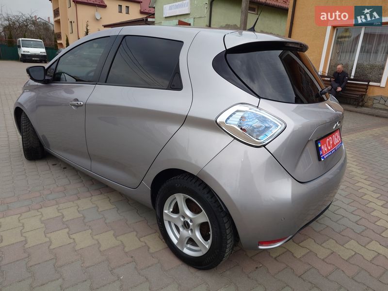 Хэтчбек Renault Zoe 2016 в Самборе