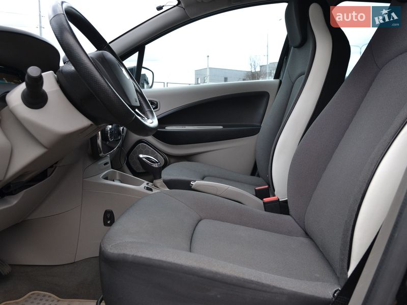 Хетчбек Renault Zoe 2015 в Луцьку