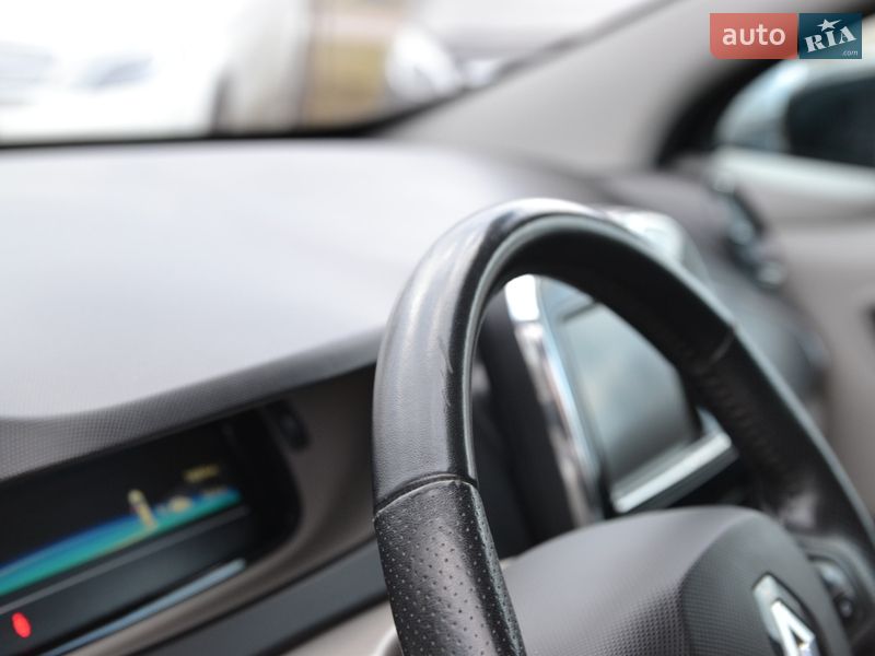 Хетчбек Renault Zoe 2015 в Луцьку