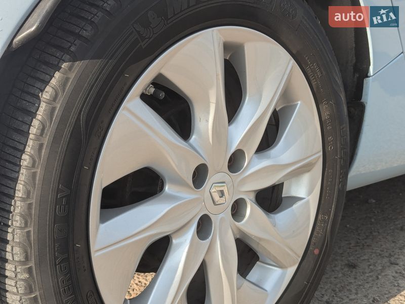 Хетчбек Renault Zoe 2015 в Радивиліві