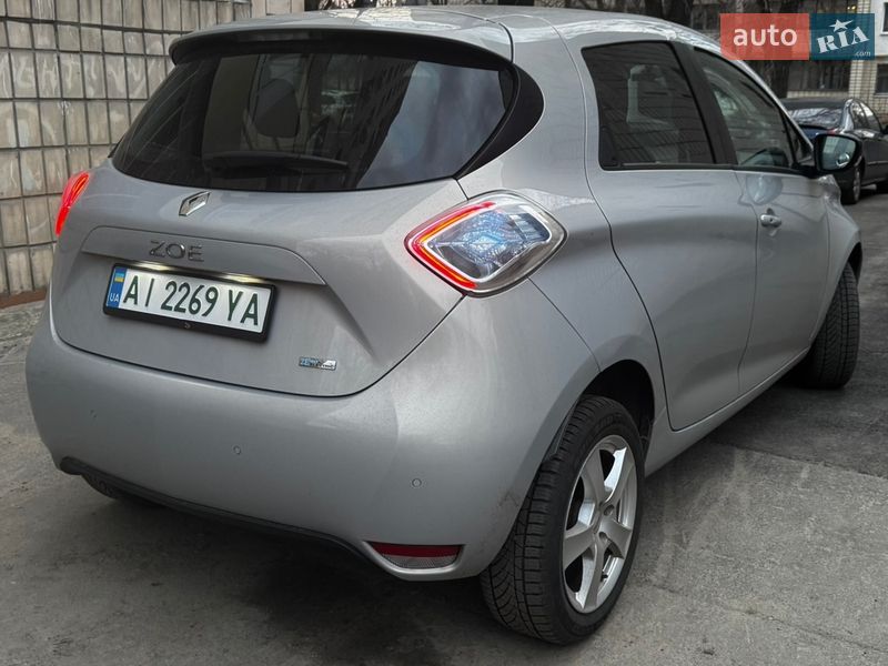 Хэтчбек Renault Zoe 2017 в Киеве