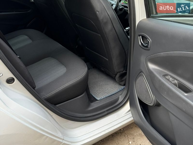 Хэтчбек Renault Zoe 2017 в Киеве