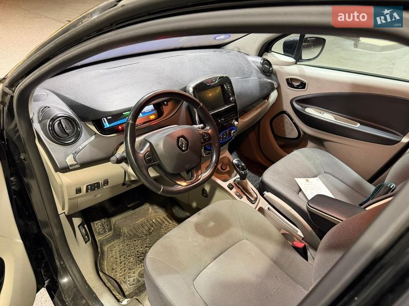 Хетчбек Renault Zoe 2015 в Києві фото 5 Хетчбек Renault Zoe 2015 в Києві