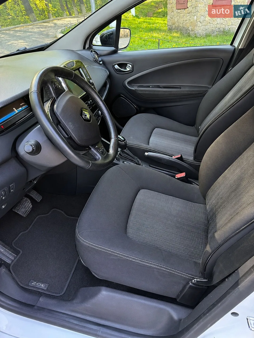 2017 Renault ZOE - мініатюра 26